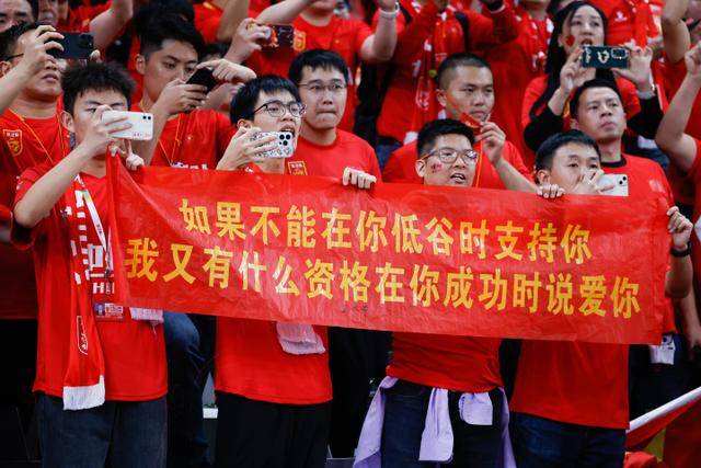 皇马祝库库雷利亚28岁生日快乐，球员回应：非常感谢！很快再见！